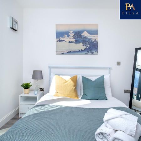 Pluxa Vivid Veranda Beautiful City Centre Apartment With Free Parking Birmingham Exterior photo