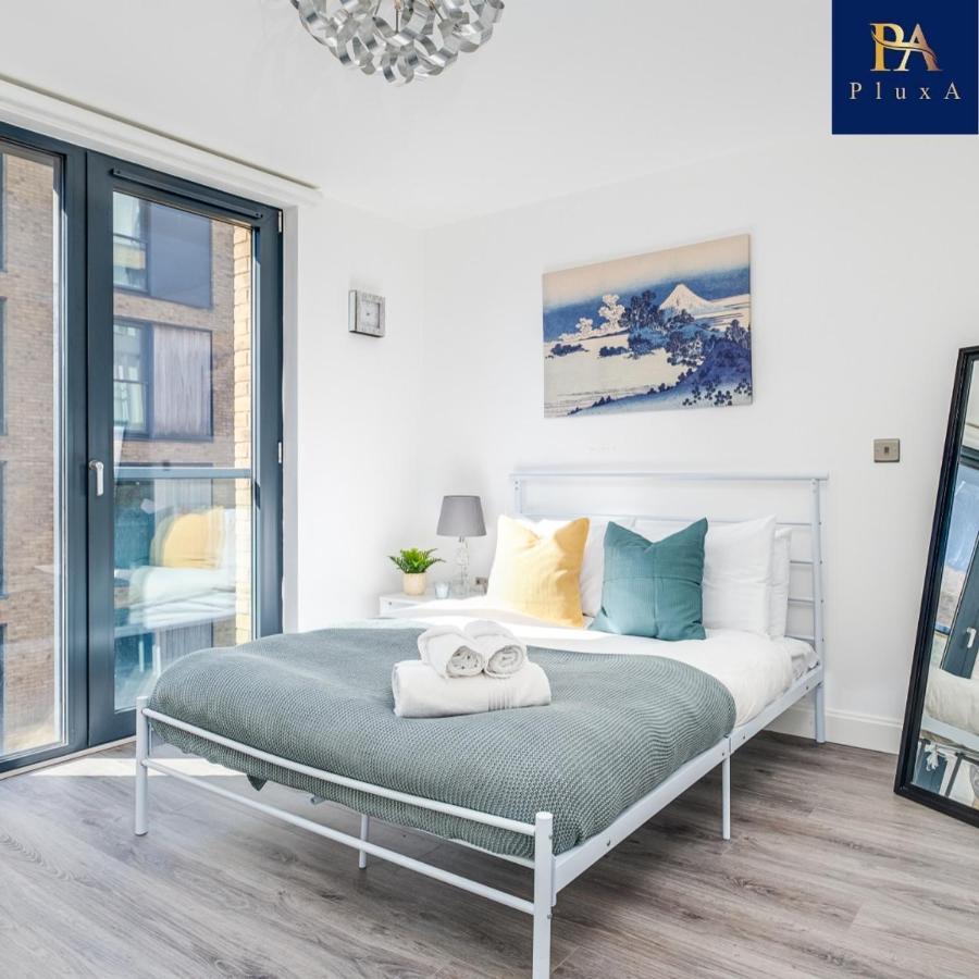 Pluxa Vivid Veranda Beautiful City Centre Apartment With Free Parking Birmingham Exterior photo