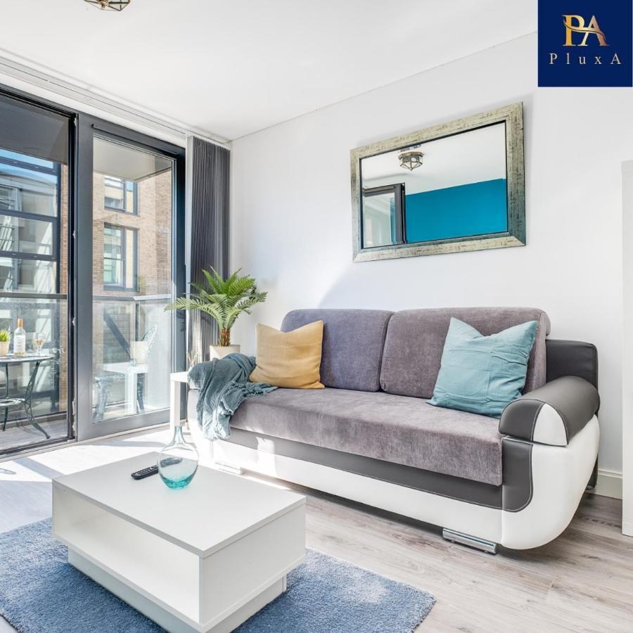 Pluxa Vivid Veranda Beautiful City Centre Apartment With Free Parking Birmingham Exterior photo