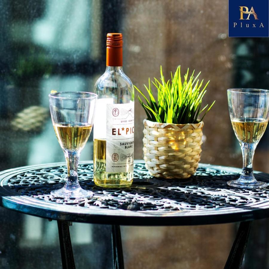 Pluxa Vivid Veranda Beautiful City Centre Apartment With Free Parking Birmingham Exterior photo