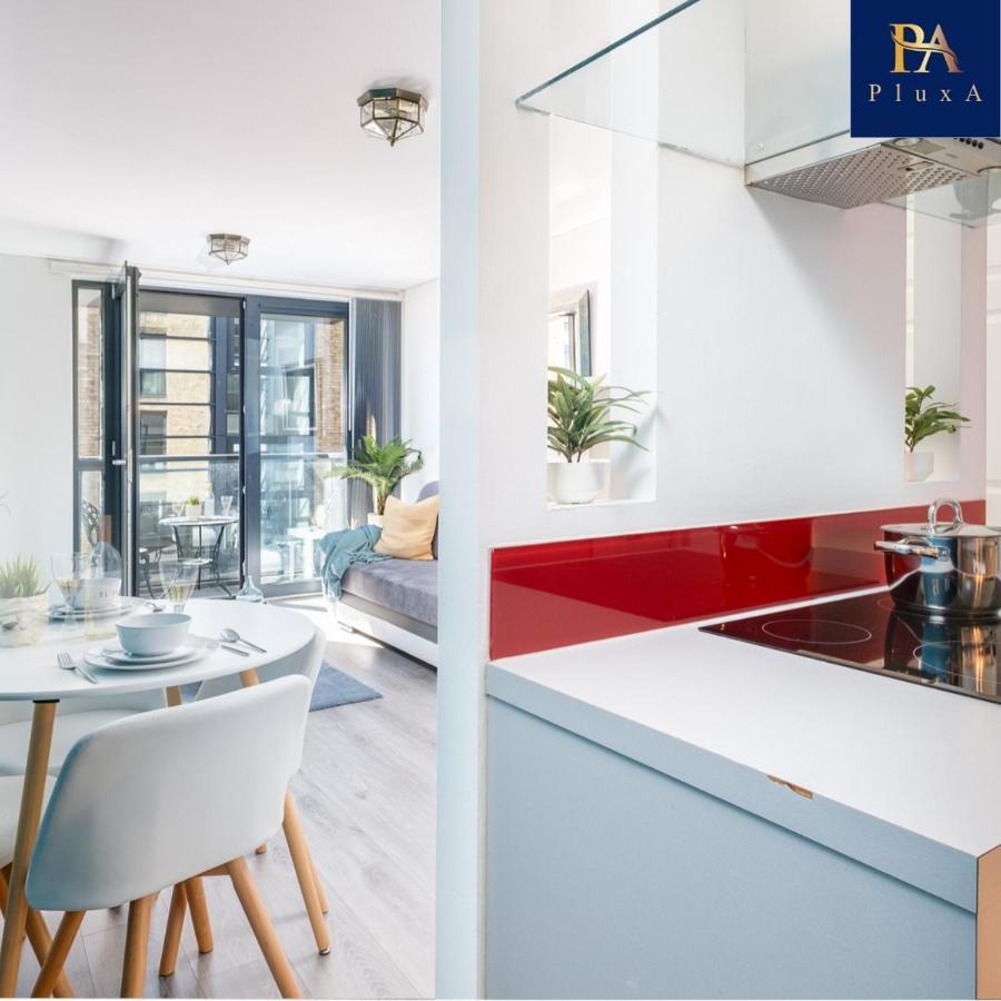 Pluxa Vivid Veranda Beautiful City Centre Apartment With Free Parking Birmingham Exterior photo