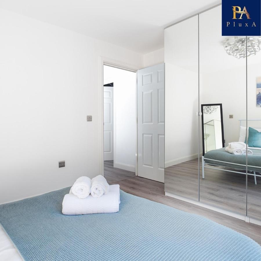 Pluxa Vivid Veranda Beautiful City Centre Apartment With Free Parking Birmingham Exterior photo